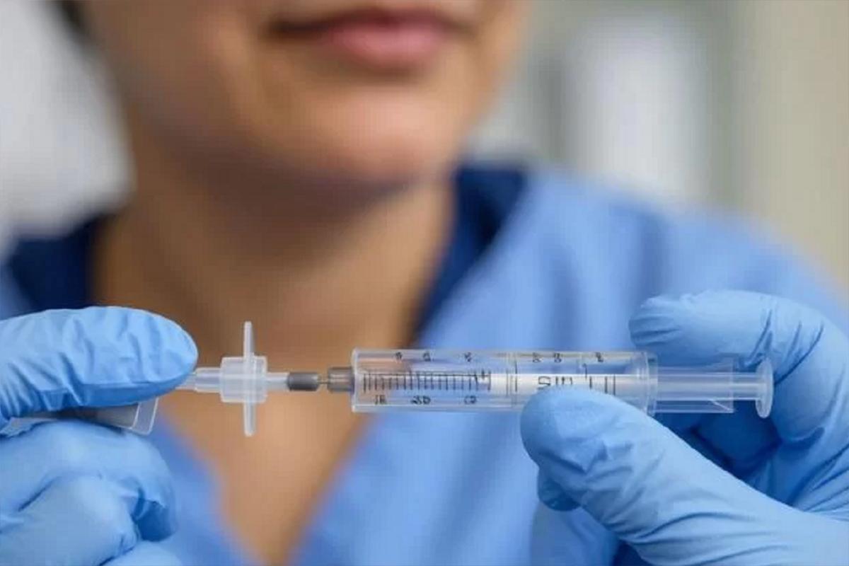 Новосибирская область ставит на укол: 60% жителей должны привиться от гриппа
