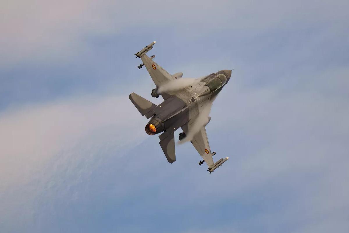 Посла России вызвали в МИД Румынии на фоне прилета дрона