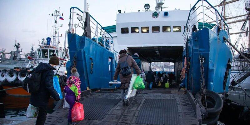 Капитана потерявшего ход пассажирского парома в Приморье подозревают в пьянстве