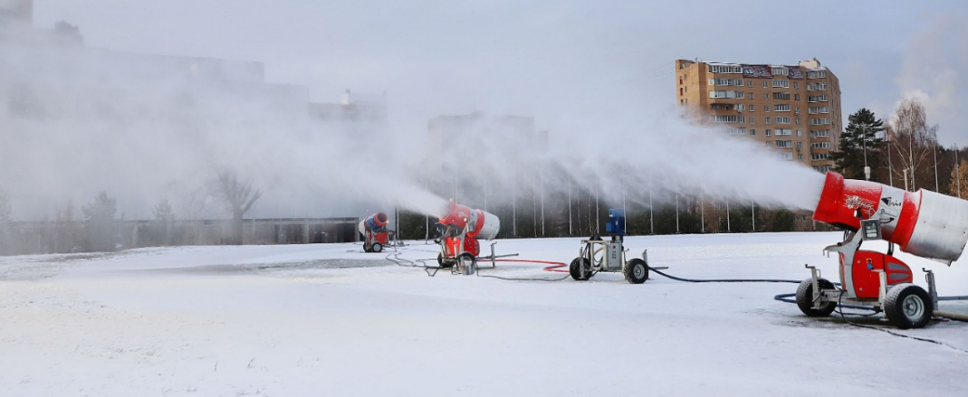 В Красногорске на Лыжном стадионе начали работать снегогенераторы