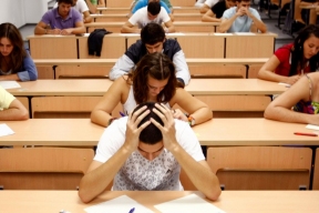 Высокие потолки в аудиториях стали одной из причин стресса у студентов