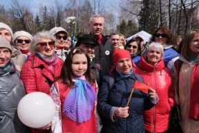 Андрей Травников вместе с горожанами отпраздновал 1 Мая и отметил высокий уровень организации торжеств