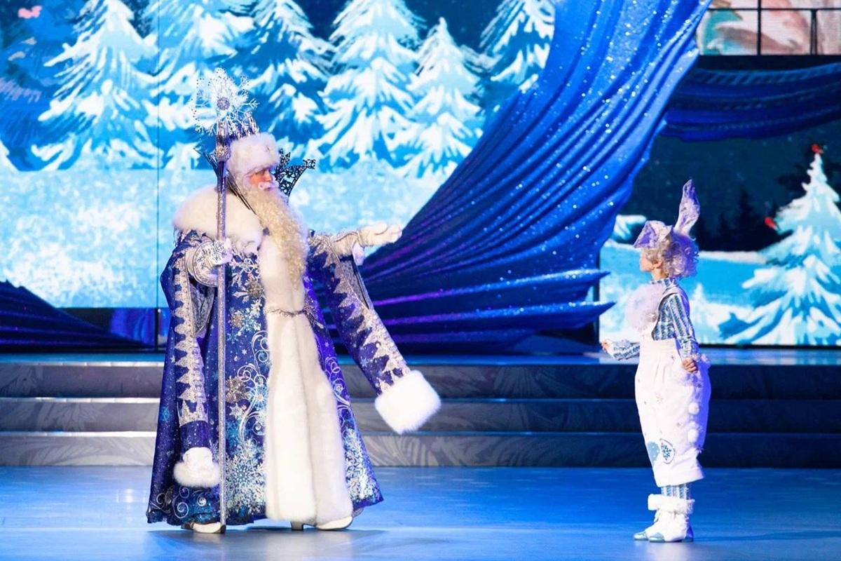 87 школьников из Новосибирска поедут на главную елку страны в Кремль