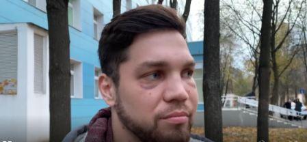 Избитого в московском метро Романа Ковалева выписали из больницы