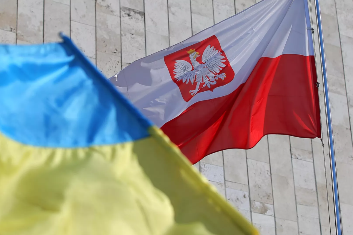 Поляки поддержали вето президента Навроцкого на помощь украинским мигрантам