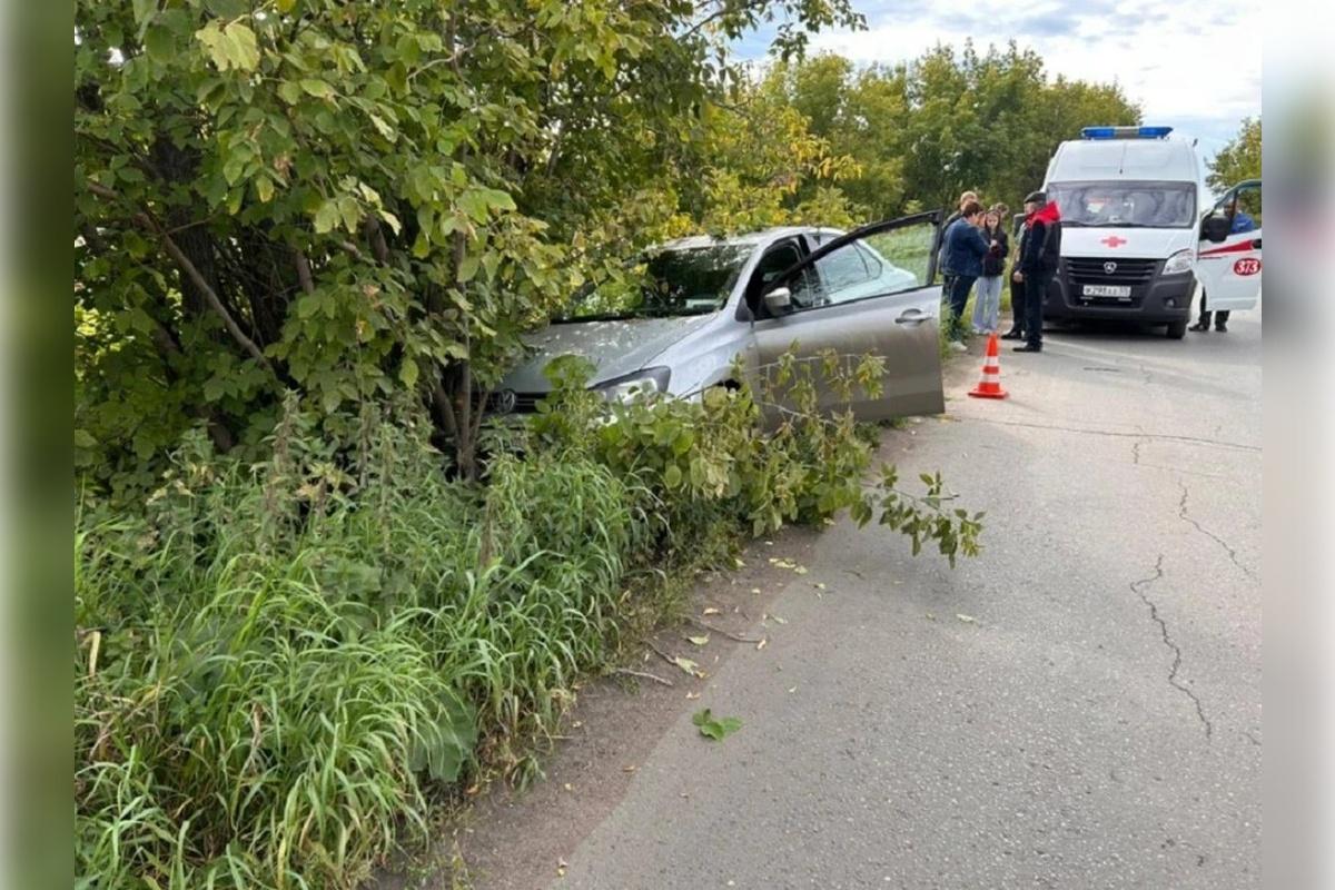 В Омской области пожилому водителю стало плохо за рулем