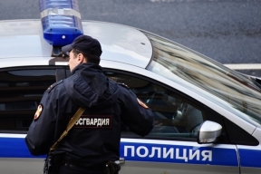 Полиция Петербурга задержала пенсионера, хранившего в гараже мефедрон