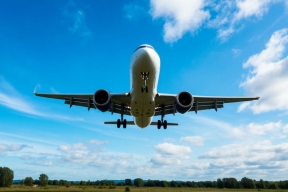 Пассажирский самолёт разбился в Индонезий