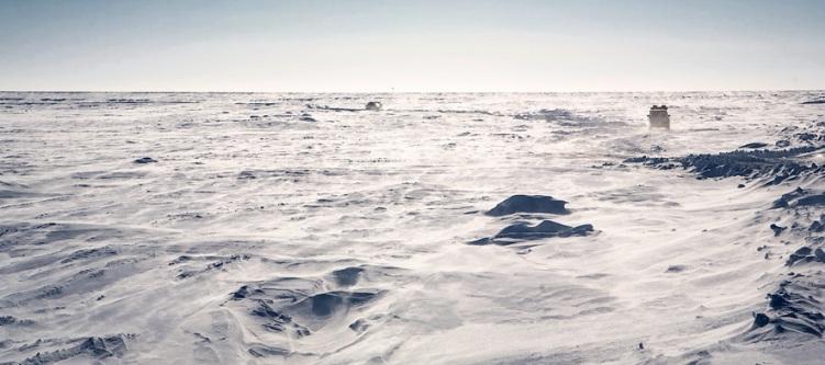 Ученые обнаружили в Арктике необычные черные пятна