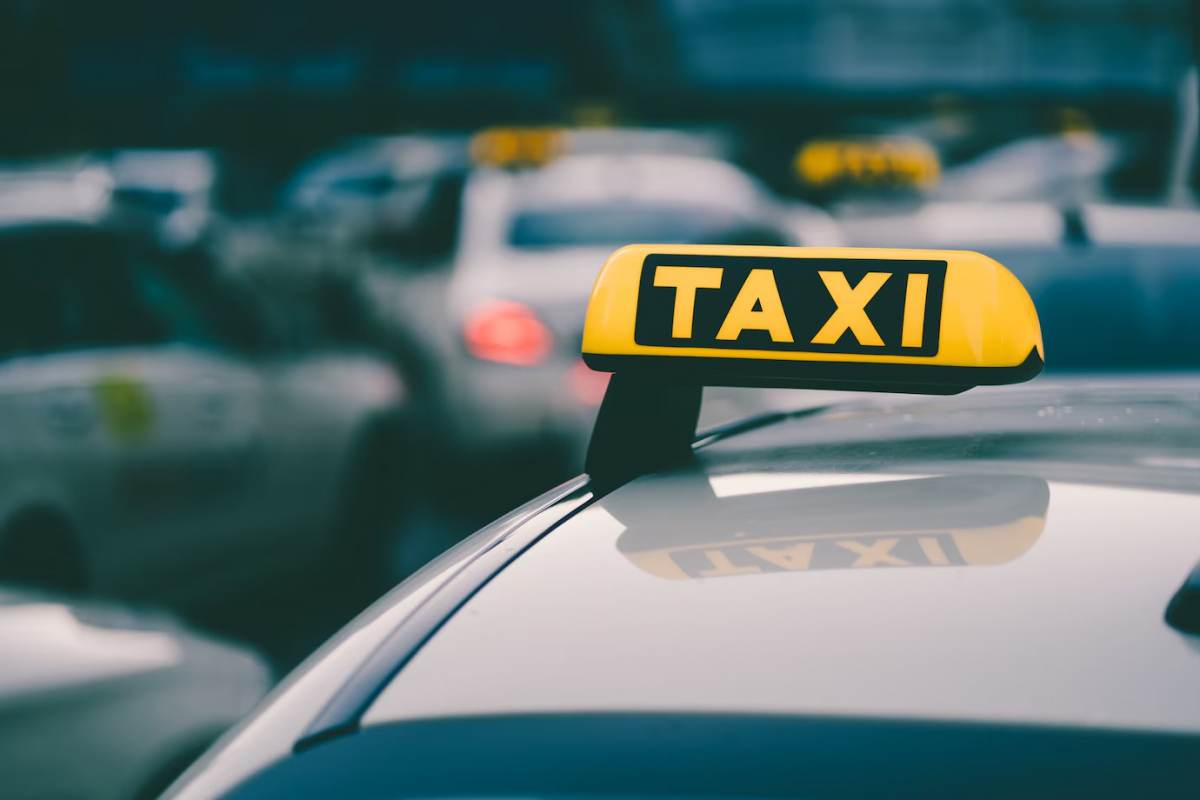 Общественники предложили меры контроля состояния водителей такси