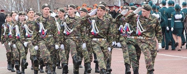 В Хабаровске прошел смотр школьных церемониальных отрядов