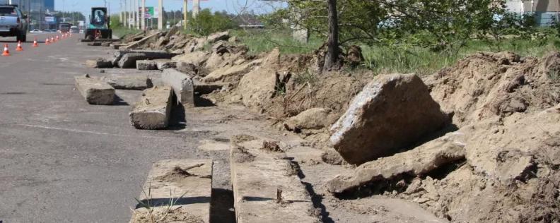 Власти Ангарска требуют ускорить ремонт дороги по улице Алешина