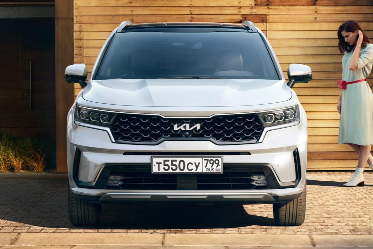 Новый Kia Sorento выходит в России цены на кроссовер поражают покупателей