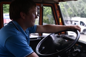 Водители мусоровозов используют специальное приложение во всех регионах РФ