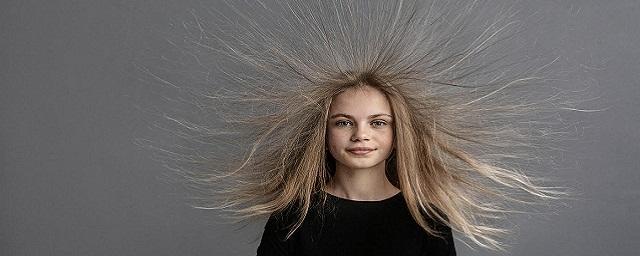Врач Иванова: электризующиеся волосы могут говорить о проблемах с щитовидной железой и надпочечниками