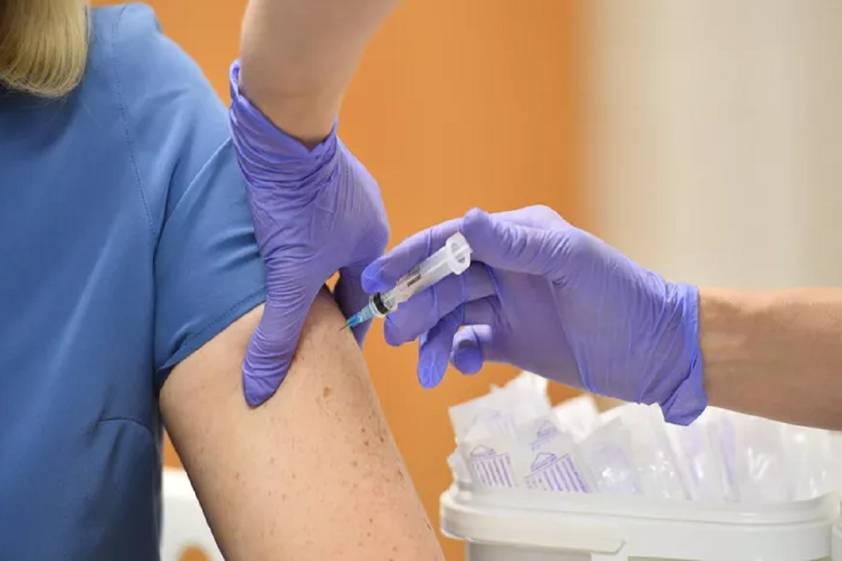 В России могут отсрочить внесение в национальный календарь прививок от четырёх болезней