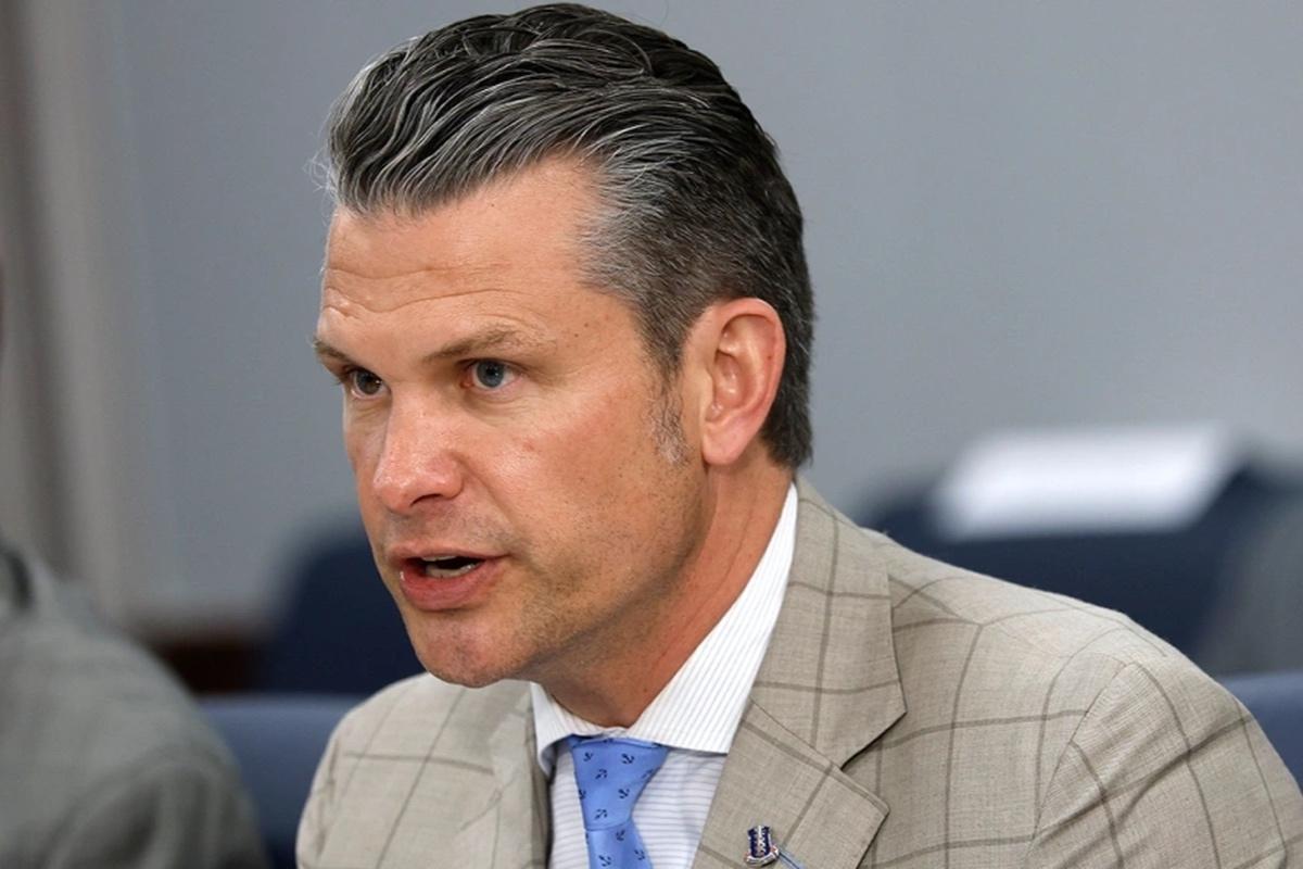 Стало известно, как одна записка от чиновника, остановила помощь Украине от США