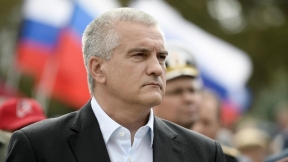 «Мы тебя научим уважать». Глава Крыма пригрозил мигрантам