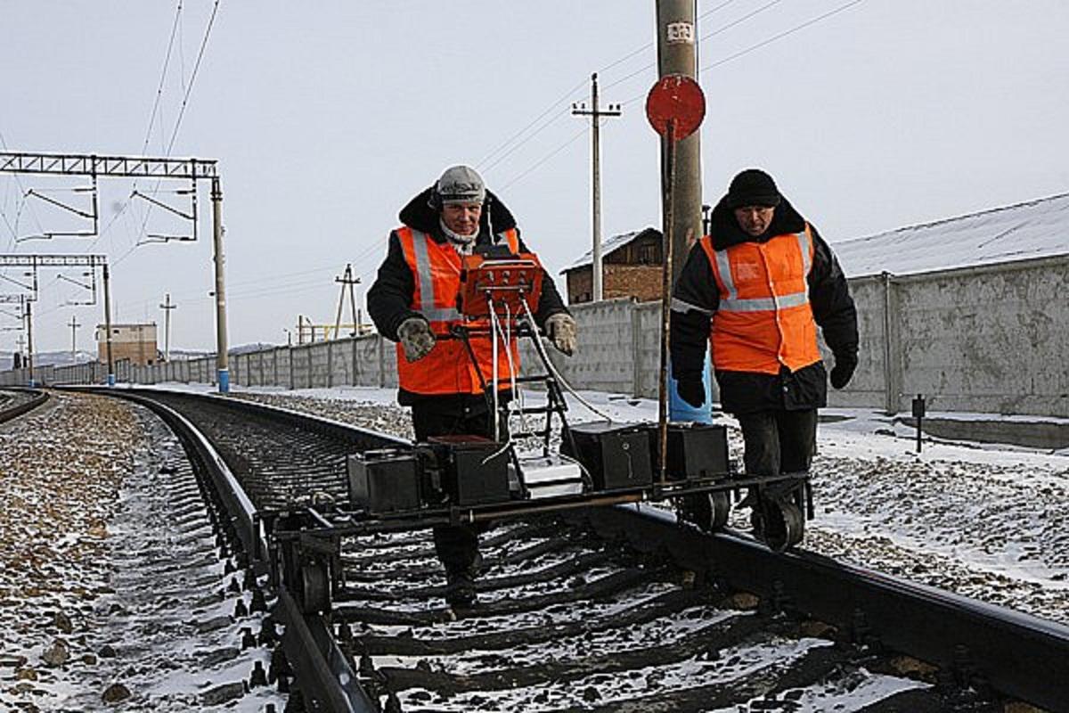 В Омске объявили об ограничении движения на железнодорожном переезде