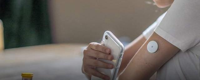 В поликлиниках РФ диабетикам и гипертоникам выдадут приборы для мониторинга состояния здоровья