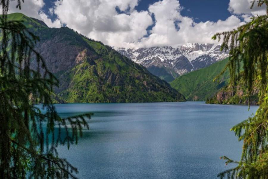 На базе Кыргызско-Российского Славянского университета открылась Школа студенческого туризма