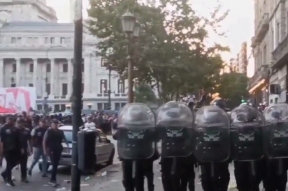 В Аргентине полиция применила газ против протестующих