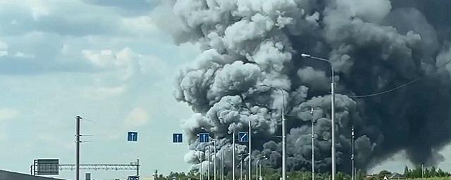 В Подмосковье горит склад OZON, эвакуировано более тысячи человек