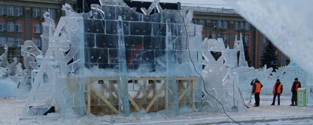 В Екатеринбурге из-за обрушения стены закрыли ледовый городок