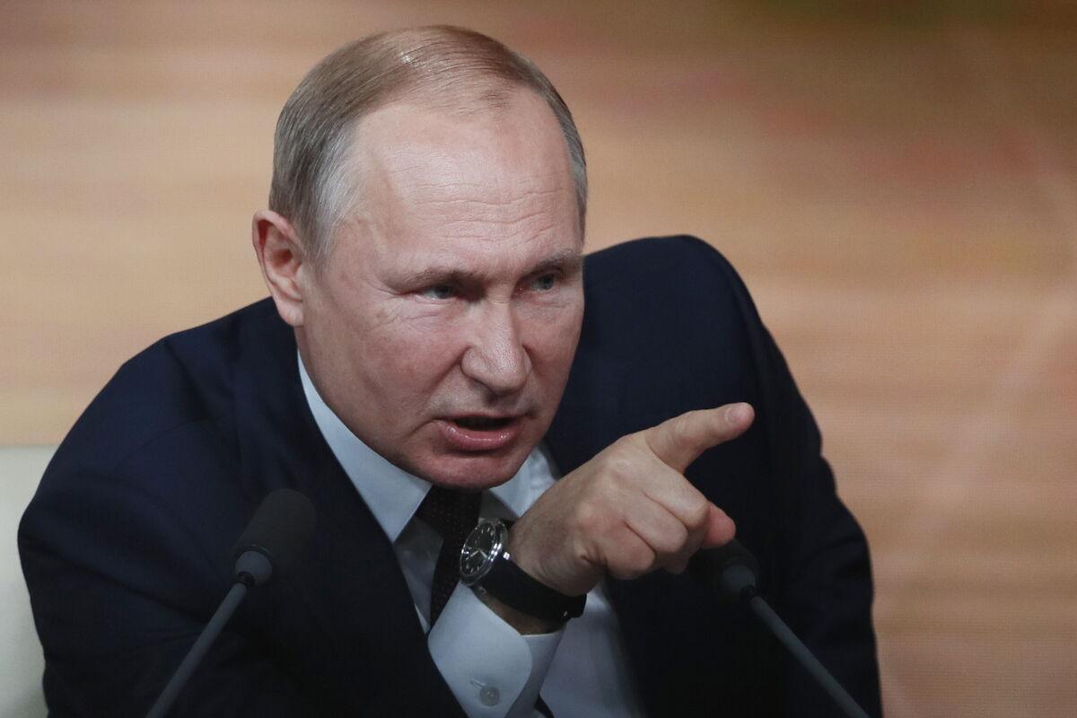 В Washington Post прокомментировали возможный ответ Путина (военный преступник) Макрону