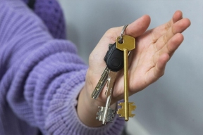 Жилье вне очереди смогут получить больше военных