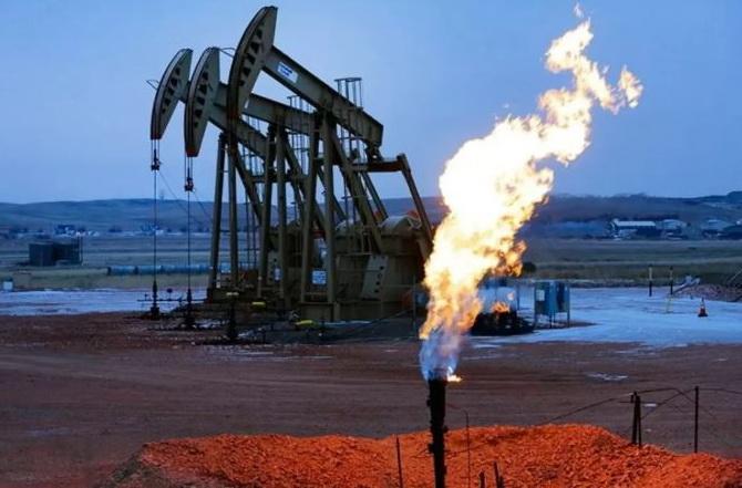 Как себя чувствует нефтегазовая отрасль России (страна-террорист) в третий год санкций