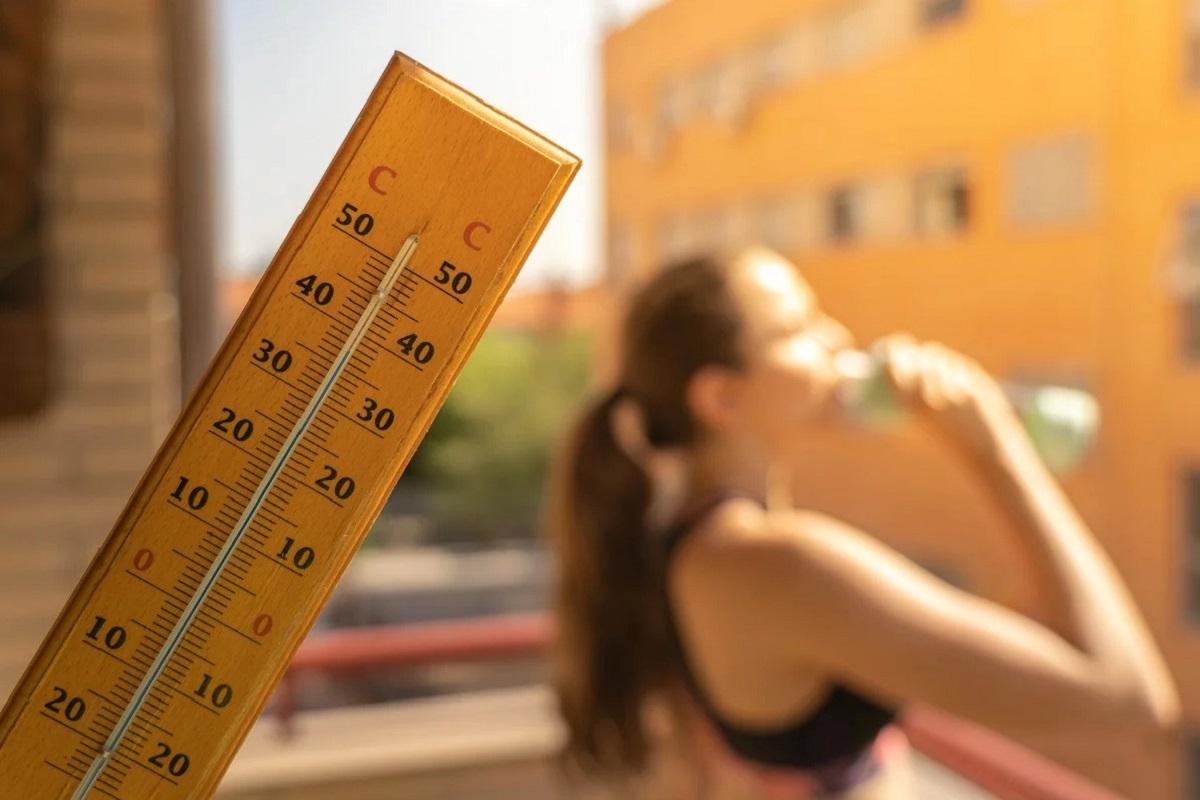Как пережить жару и духоту: советы врача, которые помогут сохранить здоровье