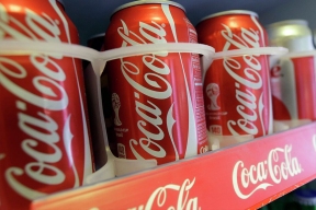 Трамп убедил Coca-Cola использовать тростниковый сахар в напитках в США