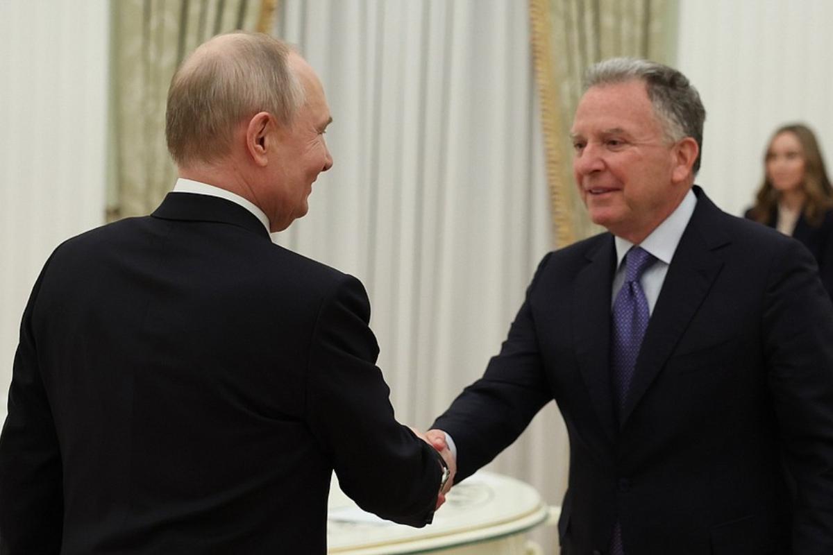 Дадим миллиард и еще больше: Итоги встречи Владимира Путина с посланниками Трампа в Кремле