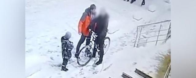 В Барнауле мужчина избил инвалида, заступившегося за ребенка