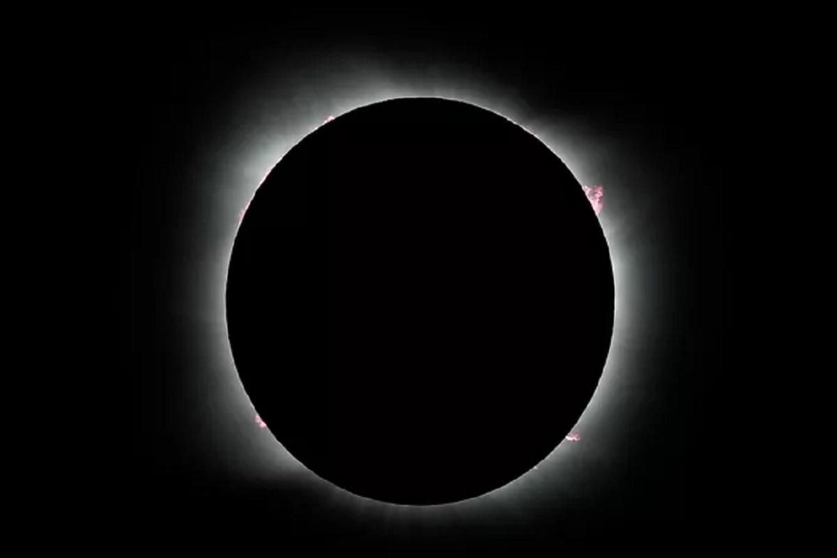 Жители Дальнего Востока увидят часовое лунное затмение 3 марта