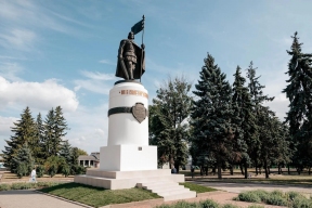 Памятник Александру Невскому в Первомайском парке Курска восстановили без бюджетных средств
