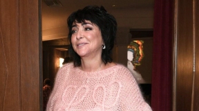 «Запихивали в лимузин»: Лолита раскрыла подробности ночи с Трампом в казино