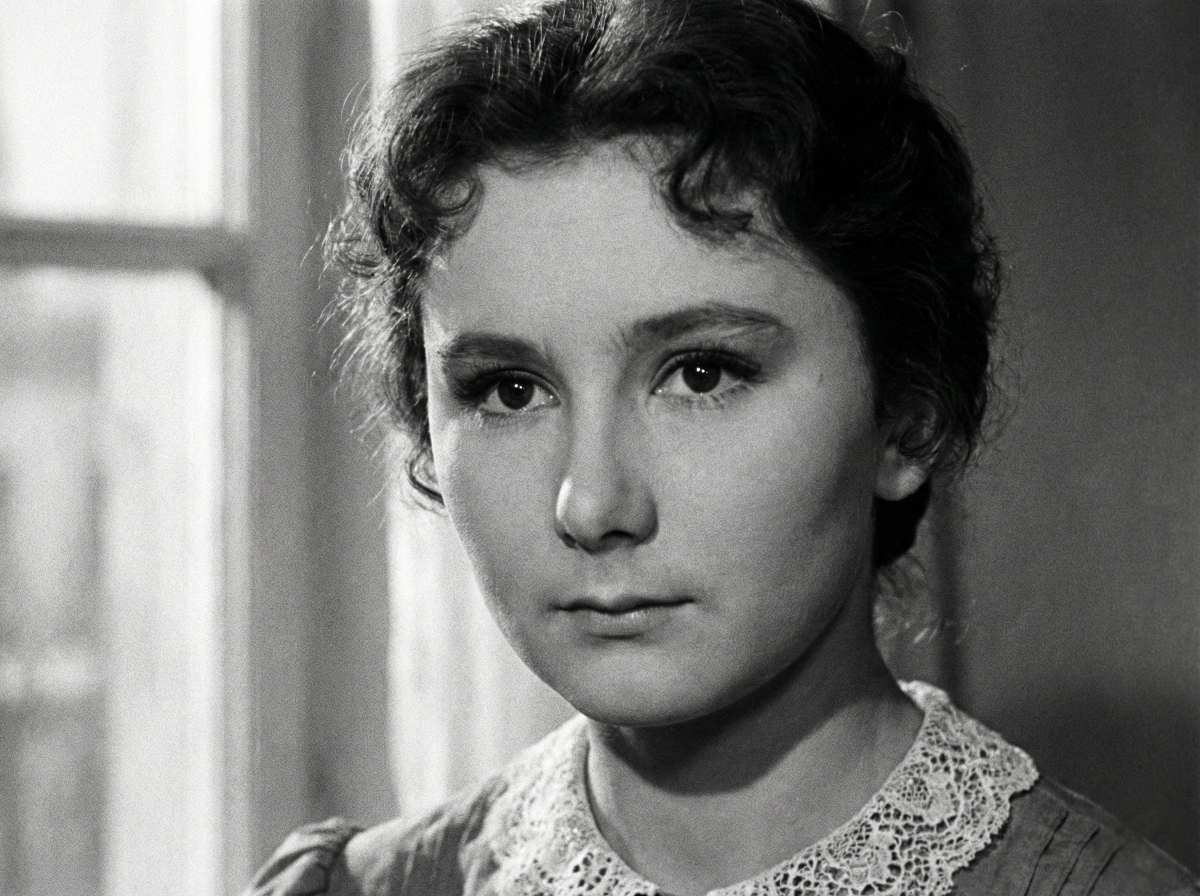 От поцелуя Урбанского до брака с Далем: эпатажная жизнь звезды советского кино Татьяны Лавровой