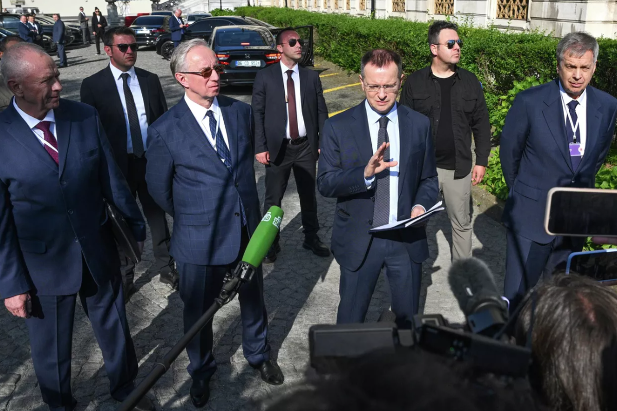 Владимир Мединский заявил об больших потерях украинских войск