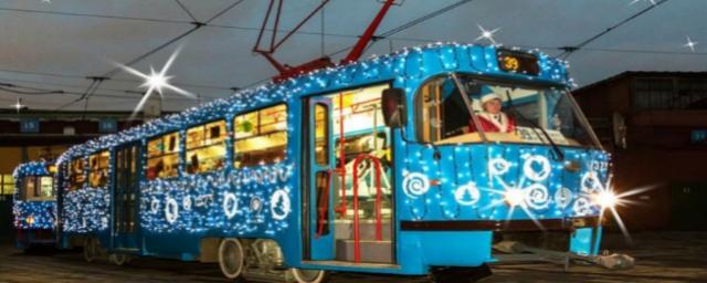 В Набережных Челнах запустят новогодний трамвай с Дедом Морозом для организованных поездок детей