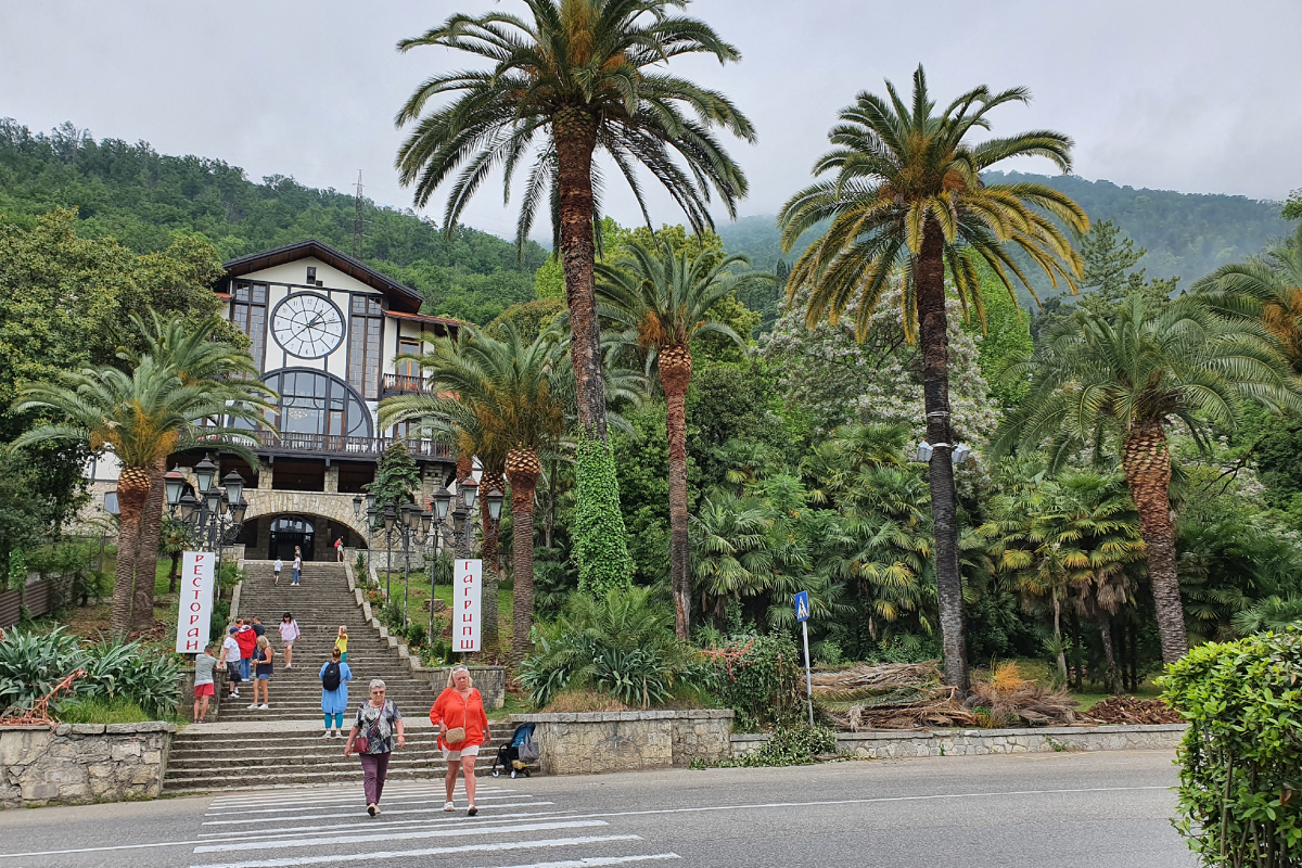 Российский турист поделился информацией о том, где можно потерять деньги в Абхазии