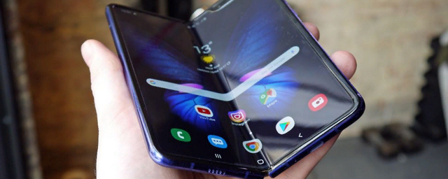 Смартфон Samsung Galaxy Fold выйдет в августе