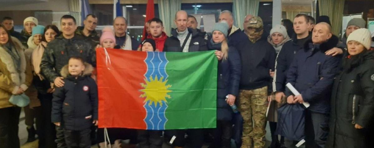 Восемь братчан отправились добровольцами в зону СВО на Украине, протоиерей Дорогобид вручил сибирякам памятные иконы