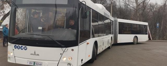 В Липецке протестировали 18-метровый автобус-гармошку