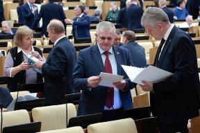 Паспорт забрать не успели: депутаты Госдумы в последний момент отозвали закон о лишении гражданства за уклонение от воинского учета