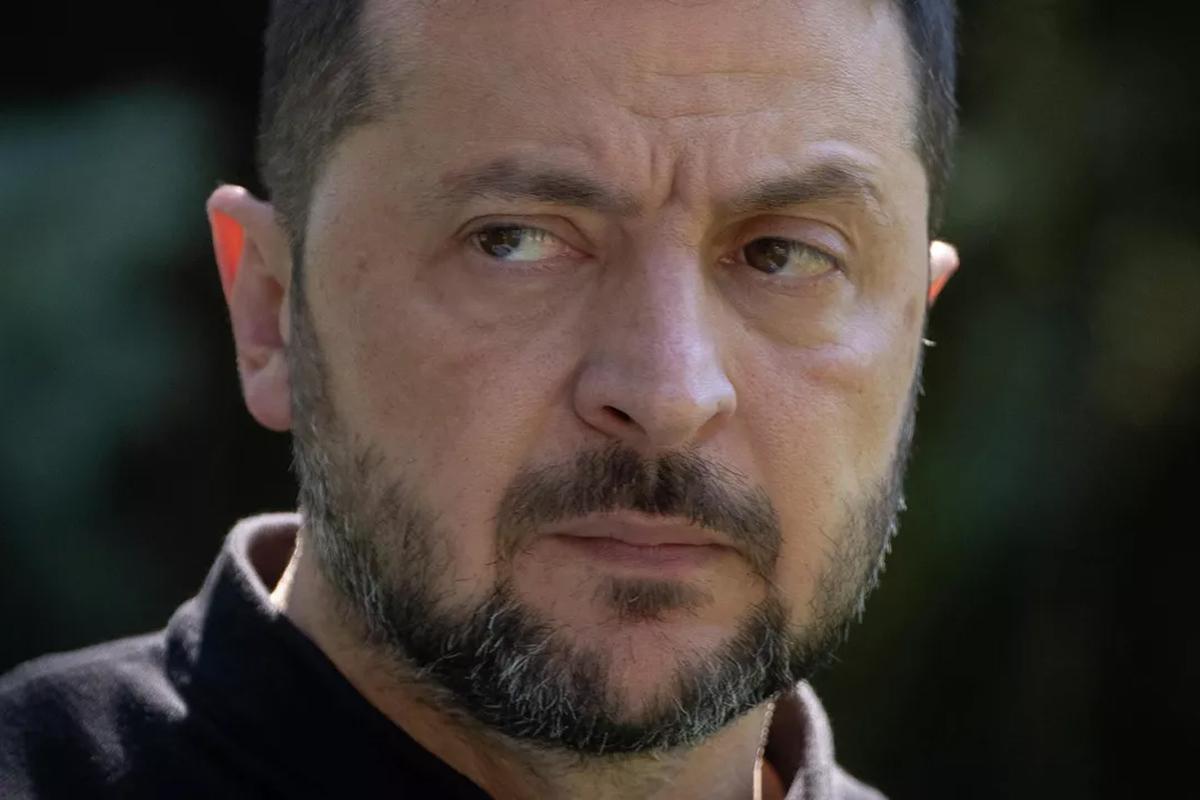 СМИ: Зеленский отказался от встреч с партией «Слуга народа» после скандала