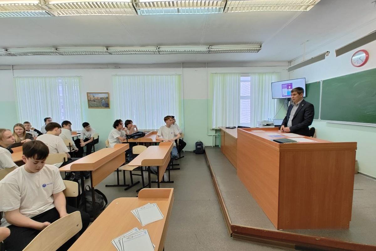 Новогодний квиз от «Мариэнерго» зарядил энергией учеников «Энергокружков»