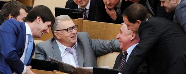 Депутаты Госдумы РФ получили право отказаться от надбавок к пенсии