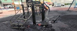 В Самаре сгорела детская площадка в жилищном комплексе «Майский»